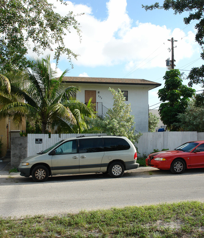 525 SE 20th St in Fort Lauderdale, FL - Building Photo - Building Photo