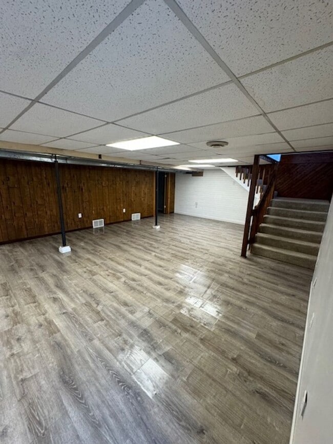 73 Shaw St in Lansing, IA - Building Photo - Building Photo