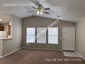 1636 High Cir in Norman, OK - Building Photo - Building Photo