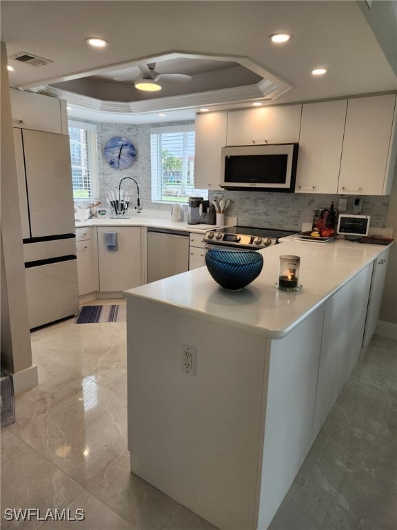 property at 9 High Point Cir N