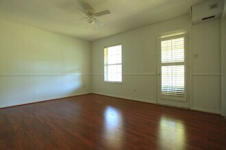 4114 Cypresswood Dr, Unit 1 in Spring, TX - Building Photo - Building Photo