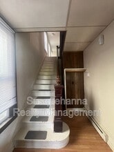 175 E Derry Rd in Hershey, PA - Foto de edificio - Building Photo