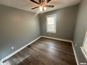 1013 Mechanic St in Pekin, IL - Building Photo - Building Photo