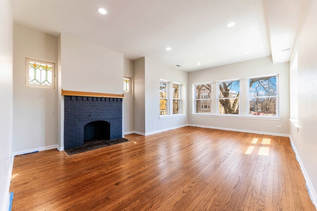 18 S Austin Blvd in Oak Park, IL - Building Photo - Building Photo