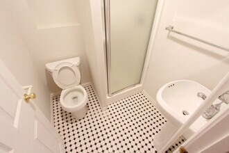 150 Cambridge St, Unit 2# in Cambridge, MA - Building Photo - Building Photo