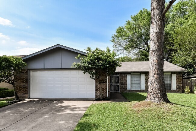 property at 5514 Edgebrook Forest Dr