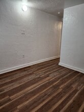1349-1342 Young Ave SW in Albuquerque, NM - Foto de edificio - Building Photo