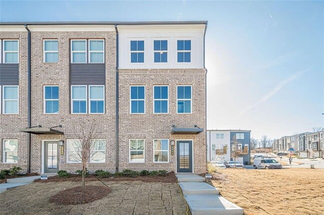 property at 1444 Creekside Cir NW