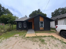 2499 Calvert Ave in Memphis, TN - Building Photo