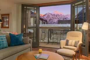 230 S Pine St in Telluride, CO - Building Photo