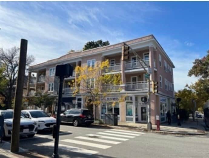 375 Walden St in Cambridge, MA - Building Photo