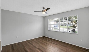 7612 Gulf Ct in Tampa, FL - Foto de edificio - Building Photo