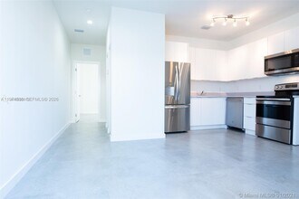 120 NE 71st St in Miami, FL - Building Photo - Building Photo