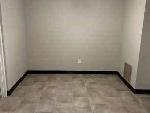 Chateau Apartments in Monroeville, PA - Foto de edificio - Building Photo