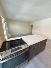 1525 Michigan Ave in Miami Beach, FL - Building Photo - Building Photo