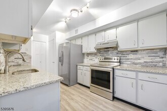 850 Main St in Hackensack, NJ - Building Photo - Building Photo