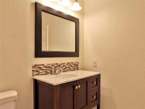909 Reinli St in Austin, TX - Building Photo - Building Photo