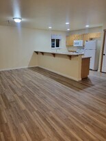 373 Prairie Dr in Stanley, ND - Building Photo