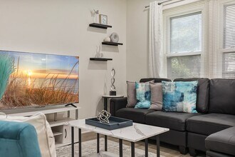 366 N Hemlock Ave in Wood Dale, IL - Building Photo - Building Photo