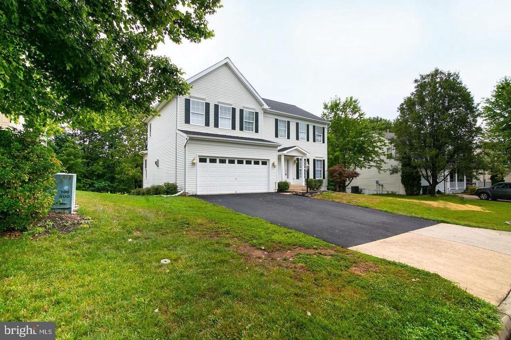 3018 Desert Palm Ct in Dumfries, VA - Building Photo
