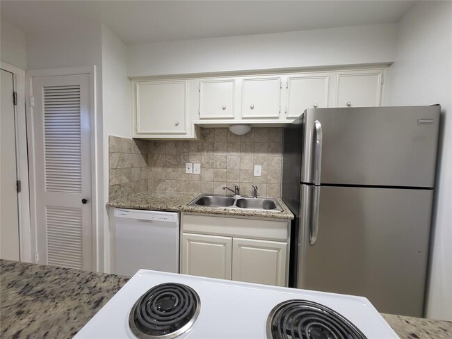 1433 Cedar Post Ln in Houston, TX - Building Photo - Building Photo