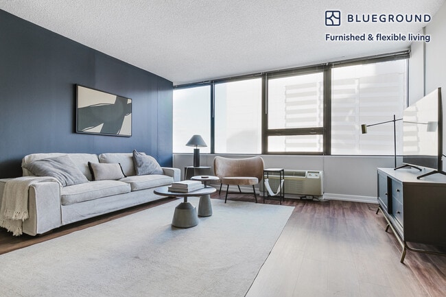 1212 S Michigan Ave