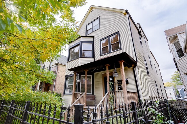 property at 2650 N St Louis Ave