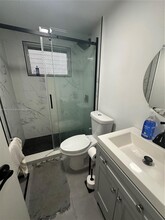 75 Washington Ave, Unit 8 in Miami Beach, FL - Building Photo - Building Photo