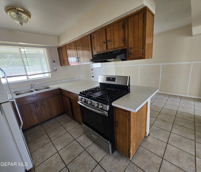 10533 Champlain St in El Paso, TX - Building Photo - Building Photo