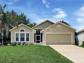 4045 Half Moon Cir in Middleburg, FL - Building Photo