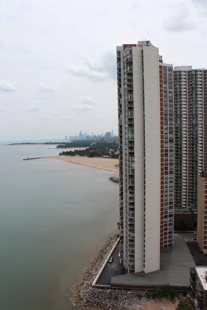 6157 N Sheridan Rd in Chicago, IL - Building Photo