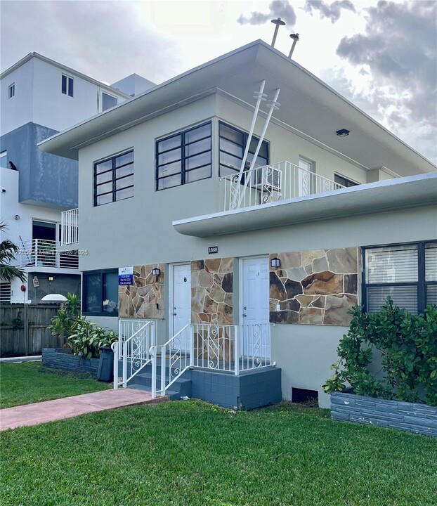 1980 Biarritz Dr in Miami Beach, FL - Building Photo