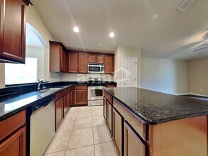 915 Branchwood Way in Winter Garden, FL - Building Photo - Building Photo