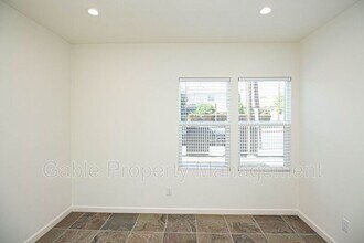5451 Colfax Ave in North Hollywood, CA - Building Photo - Building Photo