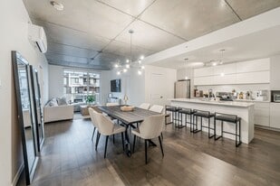 17 Ave Gendron in Pointe-claire, QC - Building Photo