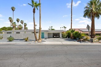 73534 Silver Moon Trail in Palm Desert, CA - Building Photo - Building Photo