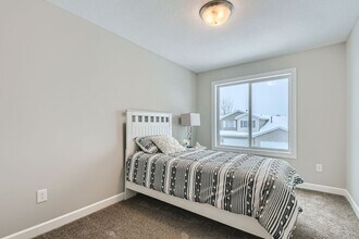 2110 Cleveland Ln S in Cambridge, MN - Building Photo - Building Photo