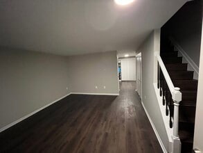 6527 Old Carriage Ln in Alexandria, VA - Building Photo - Building Photo