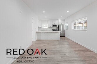 608 W Hillcrest Blvd in Inglewood, CA - Building Photo - Building Photo