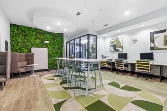 Domain Northgate in College Station, TX - Foto de edificio - Interior Photo