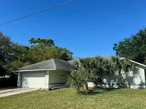 7458 Carillon Ave in Cocoa, FL - Building Photo - Building Photo
