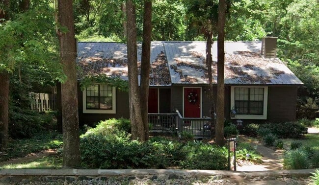 property at 168 Parkbrook Cir