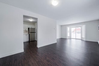 Maplewood Court in Peterborough, ON - Building Photo - Building Photo