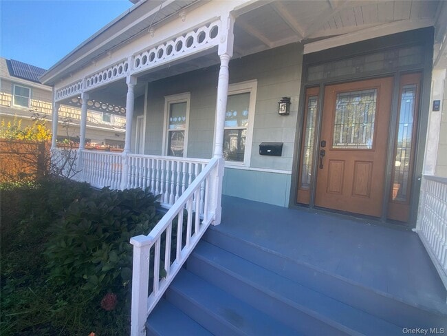 property at 8 Willow St