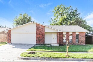 6906 Forestview Dr in Arlington, TX - Building Photo