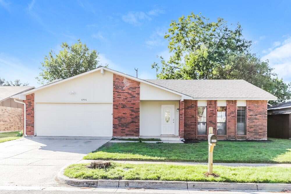 6906 Forestview Dr in Arlington, TX - Building Photo