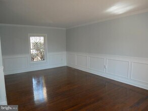 3045 Federal Hill Dr in Falls Church, VA - Building Photo - Building Photo