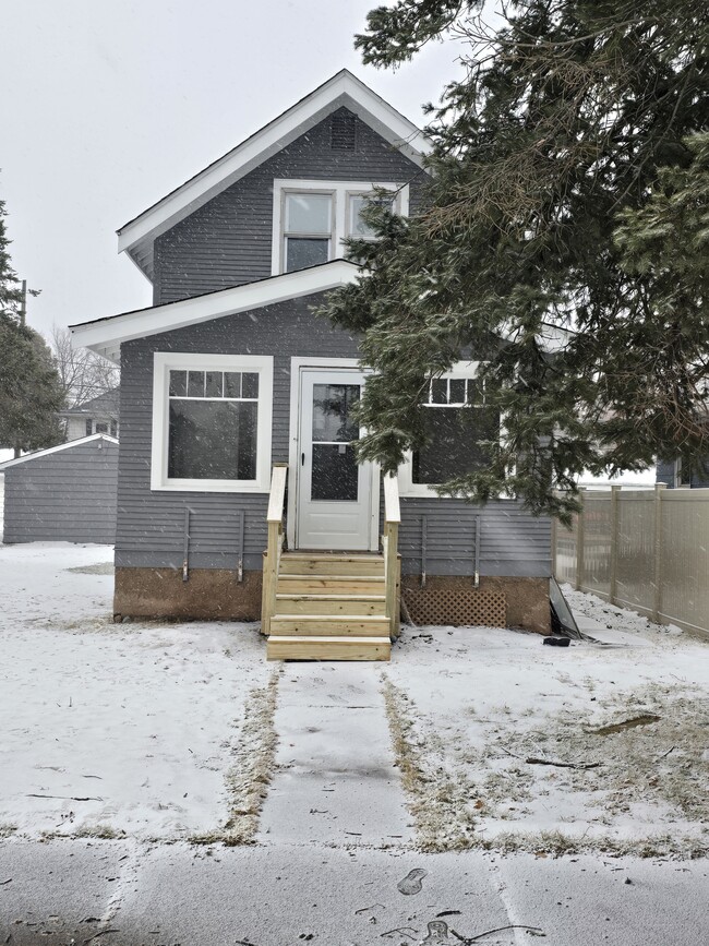 property at 1825 E 5th St