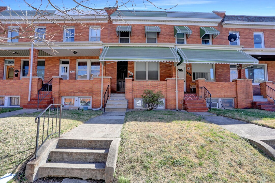 421 Elrino St in Baltimore, MD - Foto de edificio