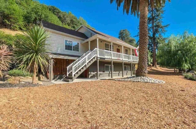 18208 Cull Canyon Rd in Castro Valley, CA - Building Photo